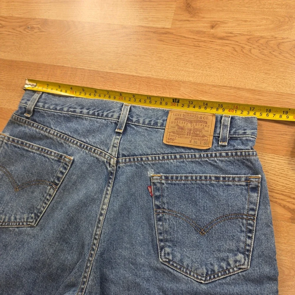 Vintage Levis 550 Denim Shorts Mens 36 Jorts Blue Relaxed Fit Medium Jean 90s
